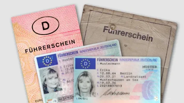 alle-vier-fuehrerscheine-umtausch-2102-ytnxabwebp_jXNyBp.webp