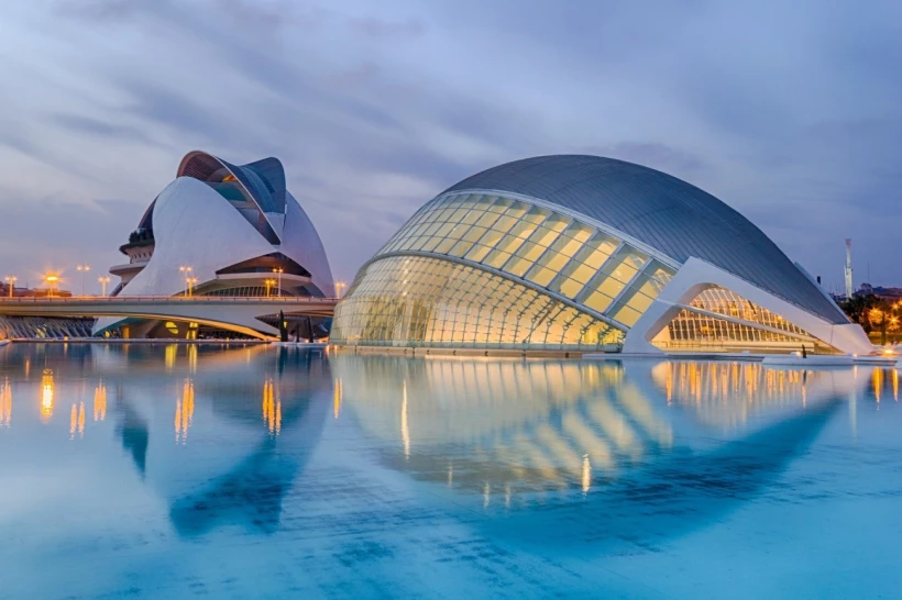 city-of-arts-and-sciences-valenciajpg_kpYtYd.webp