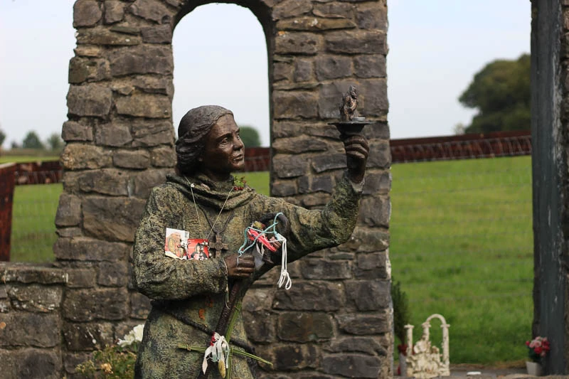 Kildare - St. Brigid's Holy Well (Tobar Bride) - Travel to Thin Places: mind, body, spirit tours