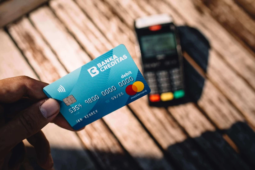 platebni-karta-4jpg_8pKiRf.webp