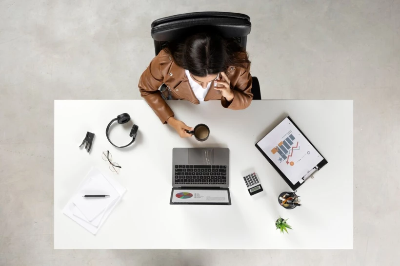top-view-woman-working-office-23-2149762523jpg_ZbDMqR.webp
