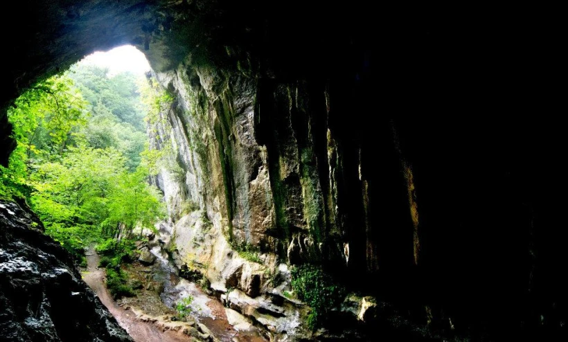 Witches Cave, Zugarramurdi | Xareta a region located in the Basque Country: Ainhoa, Sara (France), Urdax, Zugarramurdi (Spain).
